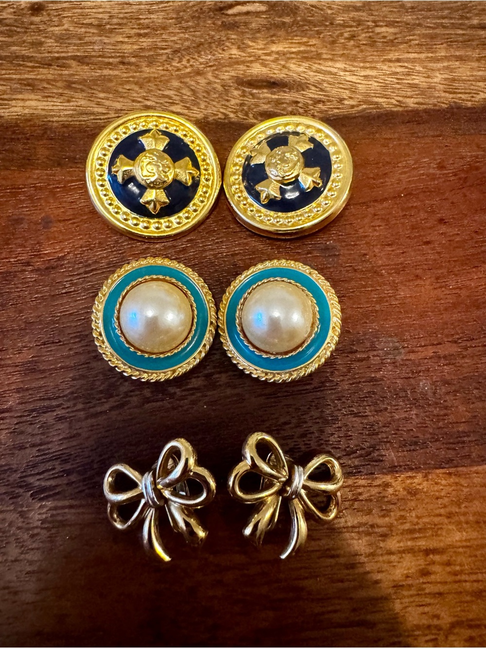 3 Pair Vintage 1980-1990s Clip On Earrings Gold Tone Faux Pearl Enamel